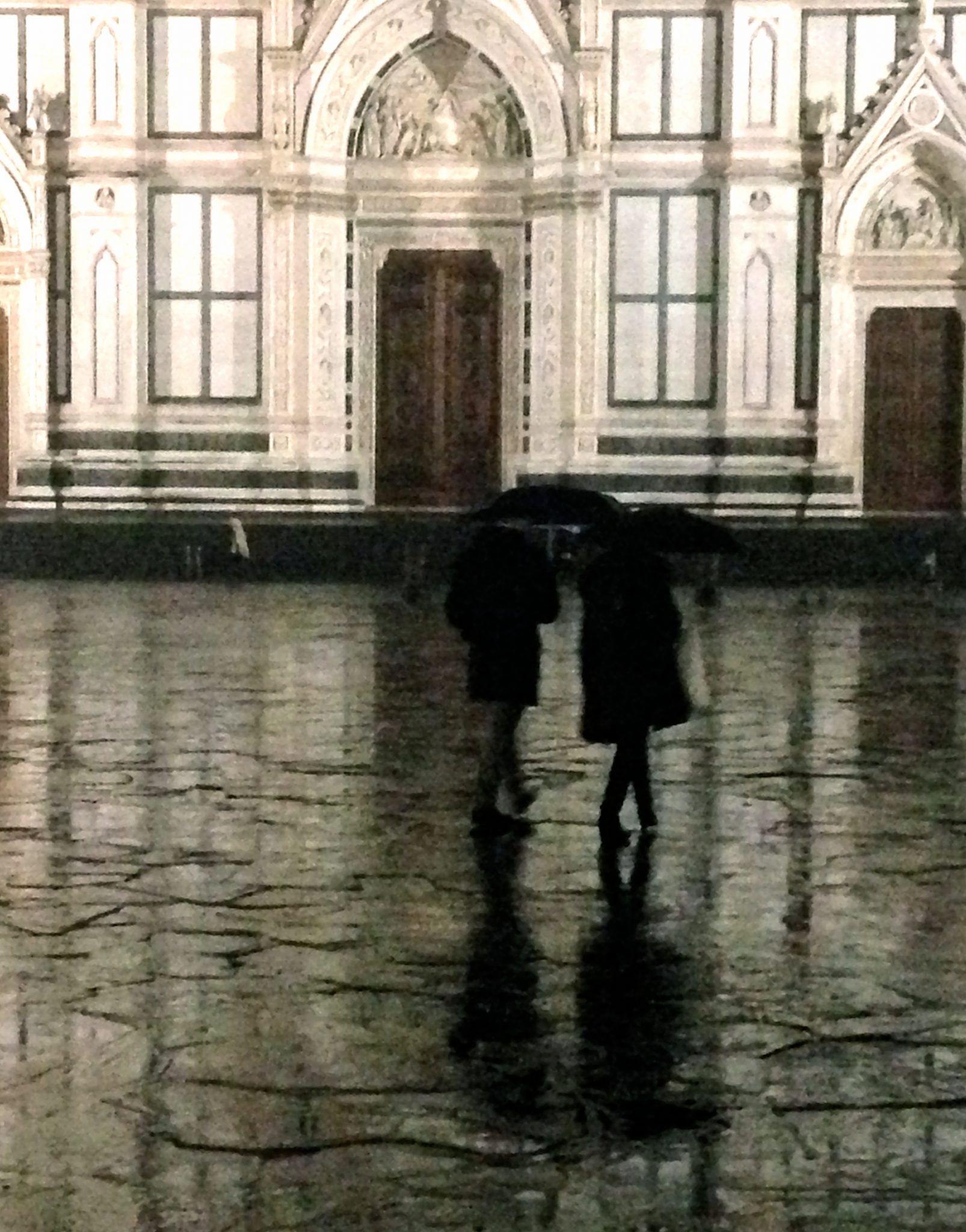 Massimo Adinolfi - Sotto la pioggia a Santa Croce, Firenze 2013